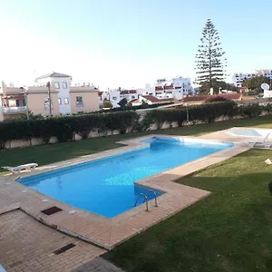 https://apartamento-oura-deluxe-by-portugalferias.hotelaalgarve.com